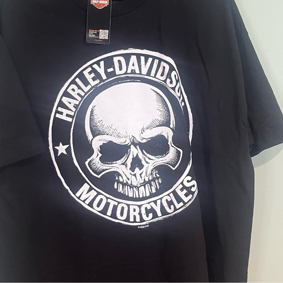 Harley-Davidson Other - NWTHarley-Davidson Black Tee with White Skull Round Logo